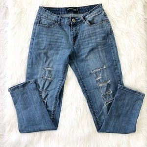 Distressed boyfriend jeans